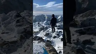 Pic du Canigou sous la neige 🏔