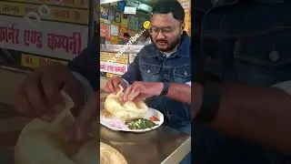Famous shri lassi chole bhature chowk Lucknow....😋😋😋😋 #cholebhaturestreetfood  #lucknow #chowkbazar