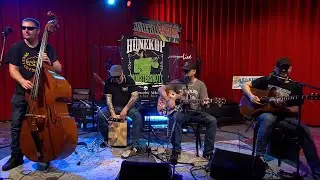 De Hûnekop (akoestysk) yn Noardewyn Live @OmropFryslan