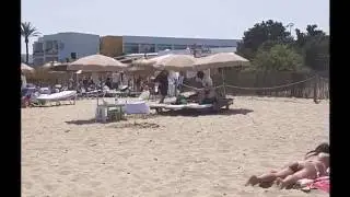 Shakira y Pique en la playa Ibiza