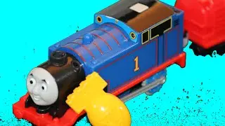 Surprise Sorpresa Surpresa Thomas the Train Real Steam Thomas Train Review by BluAndBlo