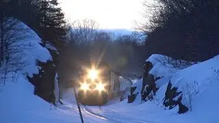 CP 9723 at Black Road (02MAR2016)