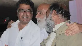 AR Dad Singing Poetry of Mubarik Qazi #klf Dannuk. AR dad balochi poet