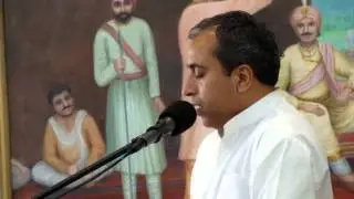 How to behave with children to make them a good human being - Acharya Ashish Darshnacharya