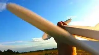 Foam, old rubber, 1/8, 6 gr, 400 rpm :-) Простой резиномоторный самолёт для улицы. Авиамоделирование