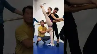 Flexibility and softness training of Chinese dancer's legs #dance #flexibility training