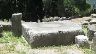 See ruins in Delphi with Eva's Best Travel!