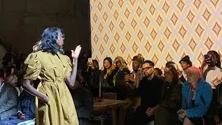 attending london fashion week // S19:E21
