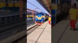 শান্টিং লোকোমোটিভঃ৬৬২১।#bangladeshrailway #shorts #foryou #hispeed #locomotive #train