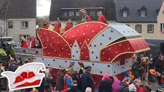 5 Karnevalswagen die wie Narrenkappen aussehen