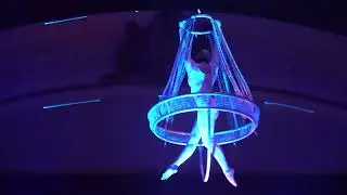 Chandelier a&eacute;rien cirque