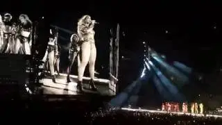 Beyoncé performs Ring The Alarm & Diva at Nissan Stadium in Nashville 10/2/2016