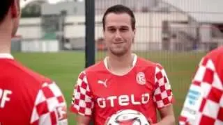 Michael Liendl kauft im F95-Fanshop ein