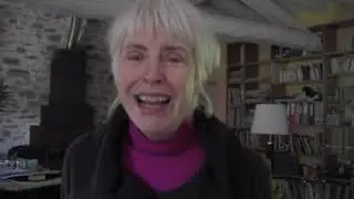Robin Hendrix tries Edmund J Myer's vocal technique using 