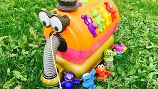 SESEME STREET Toys Ride the TELETUBBIES NOO-NOO Outside!
