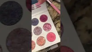 A little bit pink look for ya! #alien #alienpalette #makeup #morphemakeup