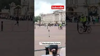 Buckingham Palace 👸🇬🇧 #queen #elizabeth #london #shorts #tourist #travel #touristplace #shortvideo