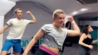 Top ZUMBA dancer UBALDO SARDUI. Zumba&reg; Fitness. Эффективная танцевальная тренировка для похудения
