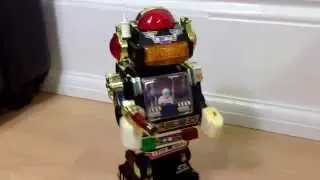 Vintage 1985 plastic STAR ROBOT made in Taiwan by Son Ai Plastic Industrial Company