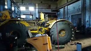 Трактор Кировец. К-701, ремонт задней полурамы в процессе.