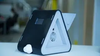 First consumer 3D printer mini plastic extruder machine