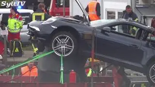 Spektakul&auml;rer Sportwagen Unfall auf dem Sylt Shuttle in Westerland