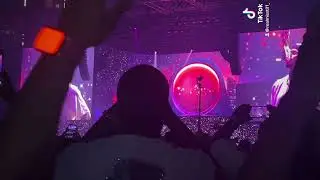 Chris Brown performs SAY GOODBYE & RESIDUALS #breezybowl #chrisbrown #tour 