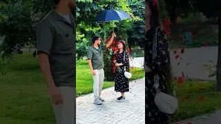 Giving flowers to strangers #flower #foryou #happy #surprise #tiktokusa #roses