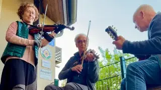Cranberry Rock &ndash; fiddlers Moonshine & Rainer, Peter on guitar ￼- hannover hoedown