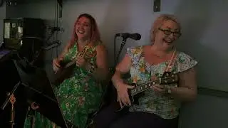 Tara & Lorraine Play Ukulele
