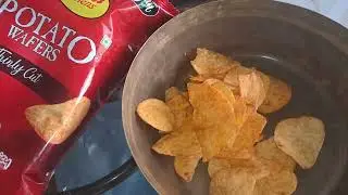 Modern Kitchens Potato Wafers - Spicy, Fresh, Crispy, Zero Trans Fat, No Preservatives