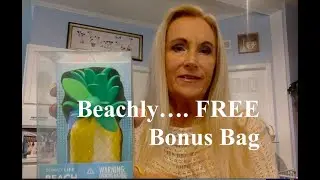 Beachly subscription....$100  bonus bag FREE!  Are you a Beach Bum? #beachbum #beachly #unboxings