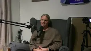 Bakom proffs-fasaden med Emelie Helmvall: Knäskadan, klubbens påtryckningar & livet i Europa.(Video)