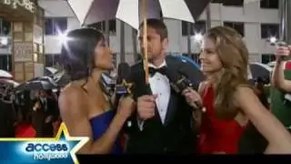 Gerard Butler on the Red Carpet at Golden Globes 2010 (Access Hollywood)