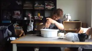 Homemade acryllic fabric dye