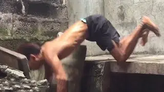 Matatawa ka na lang sa pag-push ups ni kuya