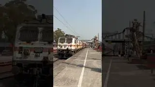 Kolkata Madar Express High Speed Overtake Howrah Jayanagar Exp at Talit Station #shorts #viral