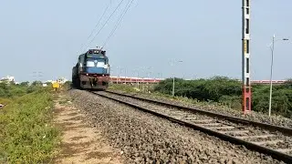 02439 H.S. Nanded - Shri Ganganagar Express Enters Akola on 90 Degree Curve.
