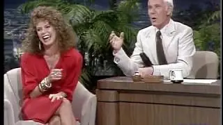 Дайан Кэннон не может перестать смеяться над Джонни &mdash; Carson Tonight Show