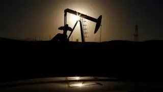 Oil price declines thanks to American fracking?