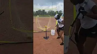 Ayanna Harris 11th grade softball BP #softballdiva #slapper #switchhitter #speed #fastpitchsoftball