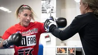 Boxer Kim Clavel practices for fight against Xenia Jorneac