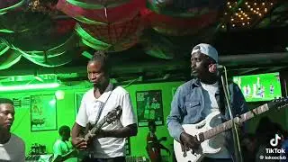 Vuusya ungu performing Athusi lisoe