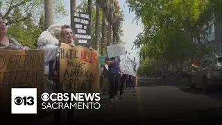 Thousands rally in 