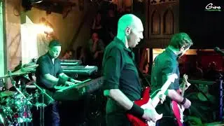 Italian Dire Straits O'Dea's Irish Pub