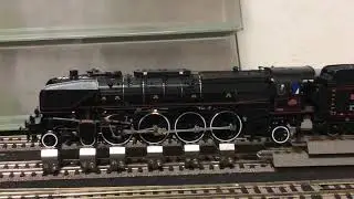 Trix 22941 SNCF 241A65 DCC SMOKE