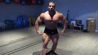 Maor Zaradez posing