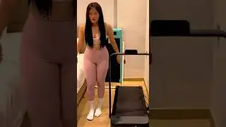 Easy Leg Yoga Workout to Stretch & Feel Better | Yoga Shorts #short #stretch #yoga #workout #viral