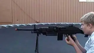 s.a.w. airsoft gun off of hobbytron.com