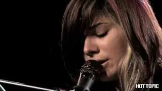 Hot Sessions: Christina Perri 